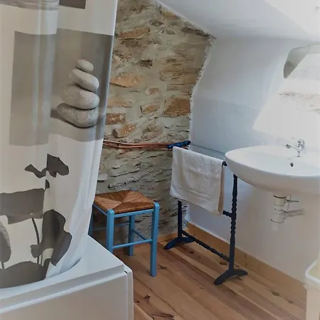 La Source Et La Sorciere